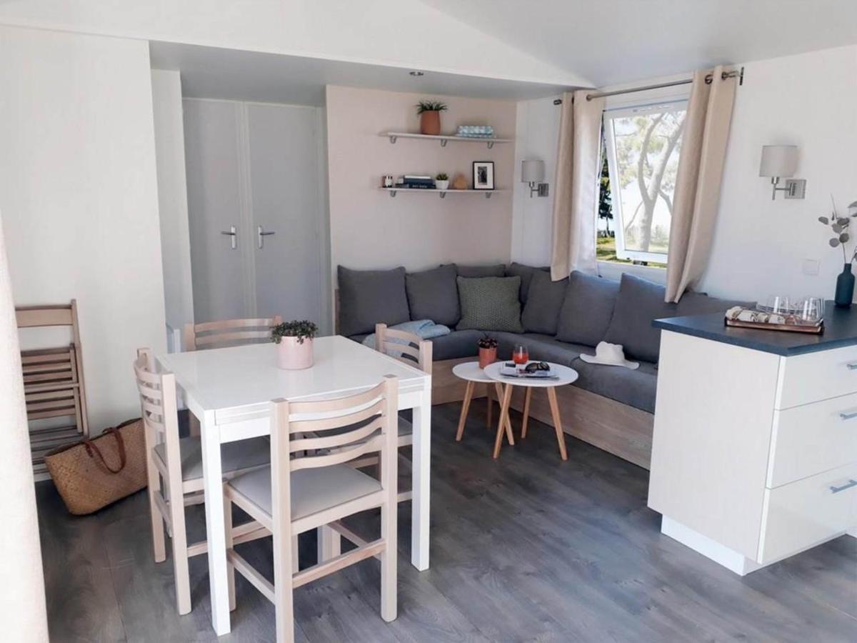 Chalet Enjoy Oostkapelle Bagian luar foto
