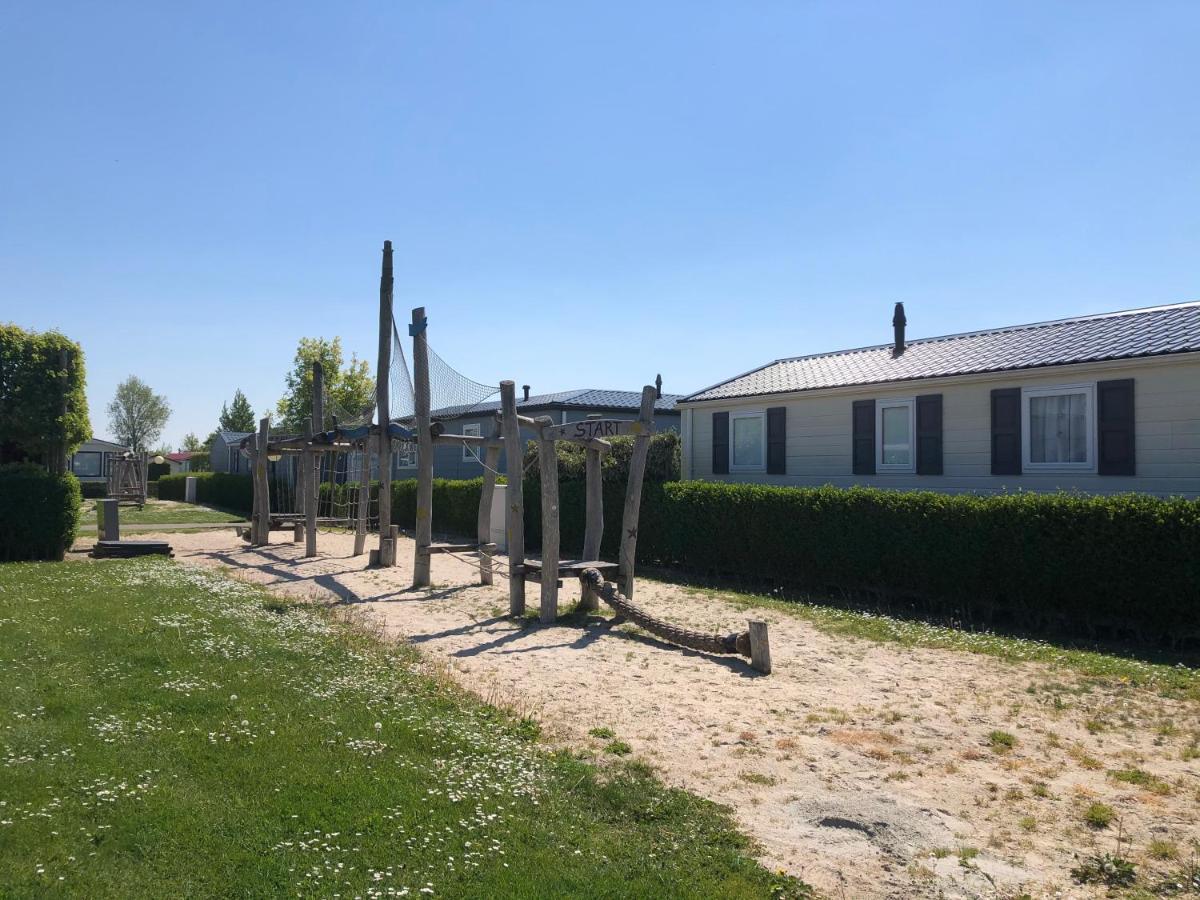 Chalet Enjoy Oostkapelle Bagian luar foto